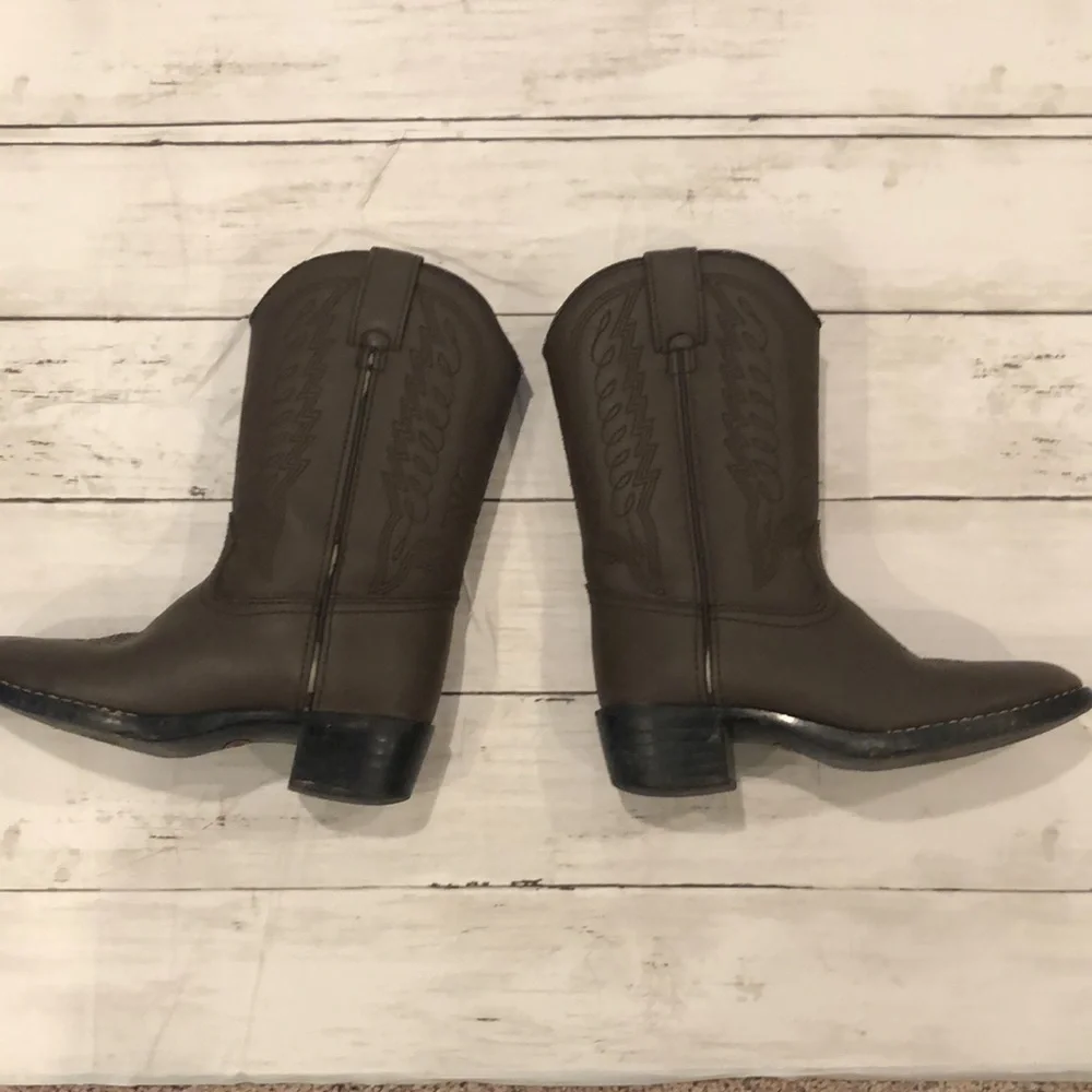 Durango brown cowboy distressed boots